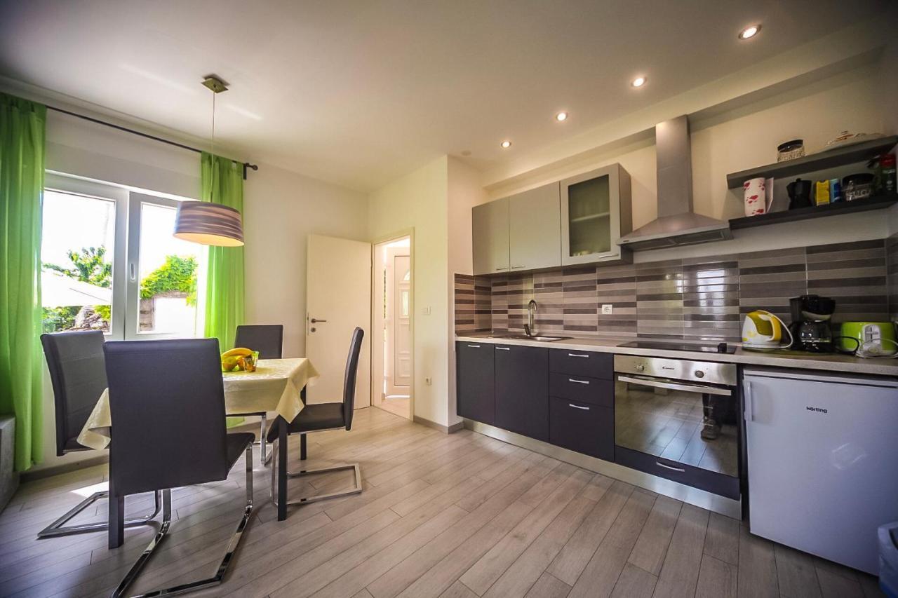 Apartman Carmen Volosko Opatija Zewnętrze zdjęcie